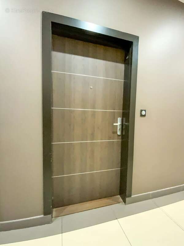 Commerce à LE RAINCY