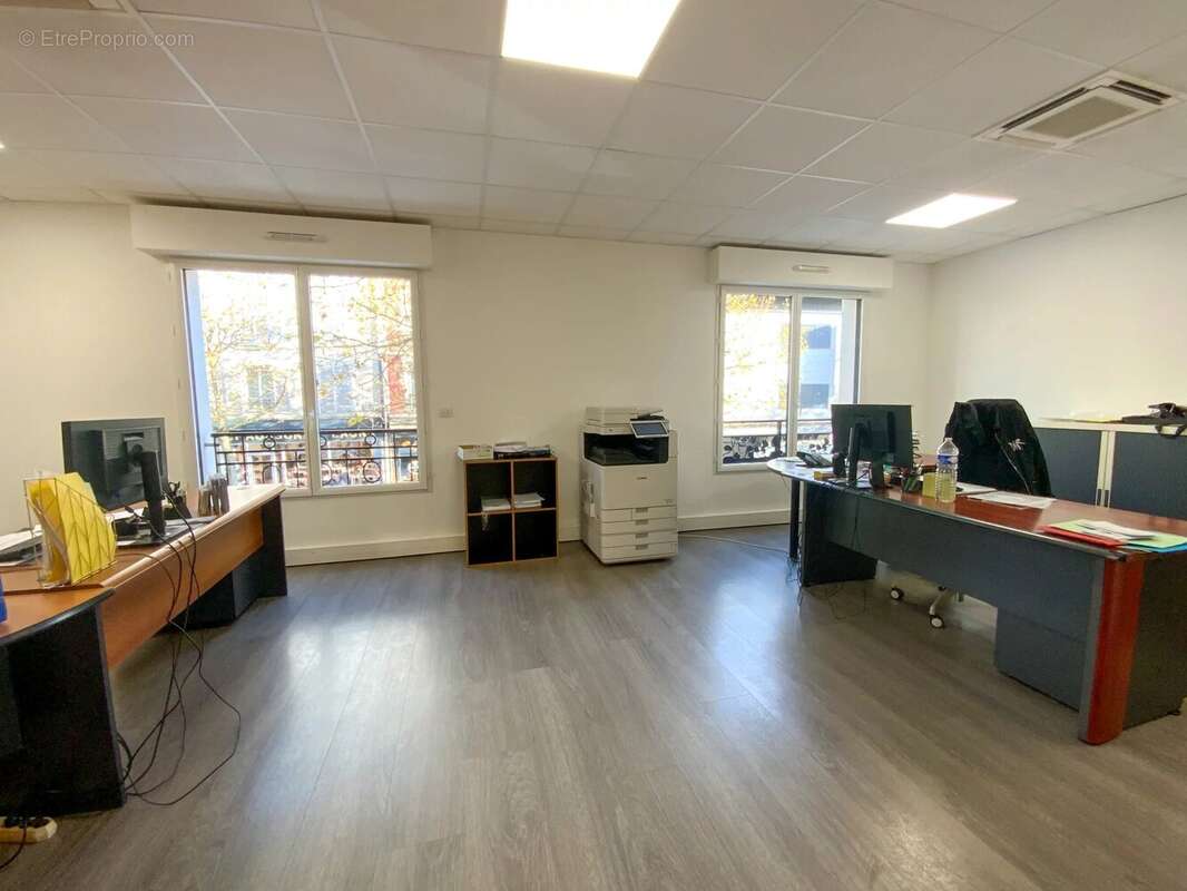 Commerce à LE RAINCY