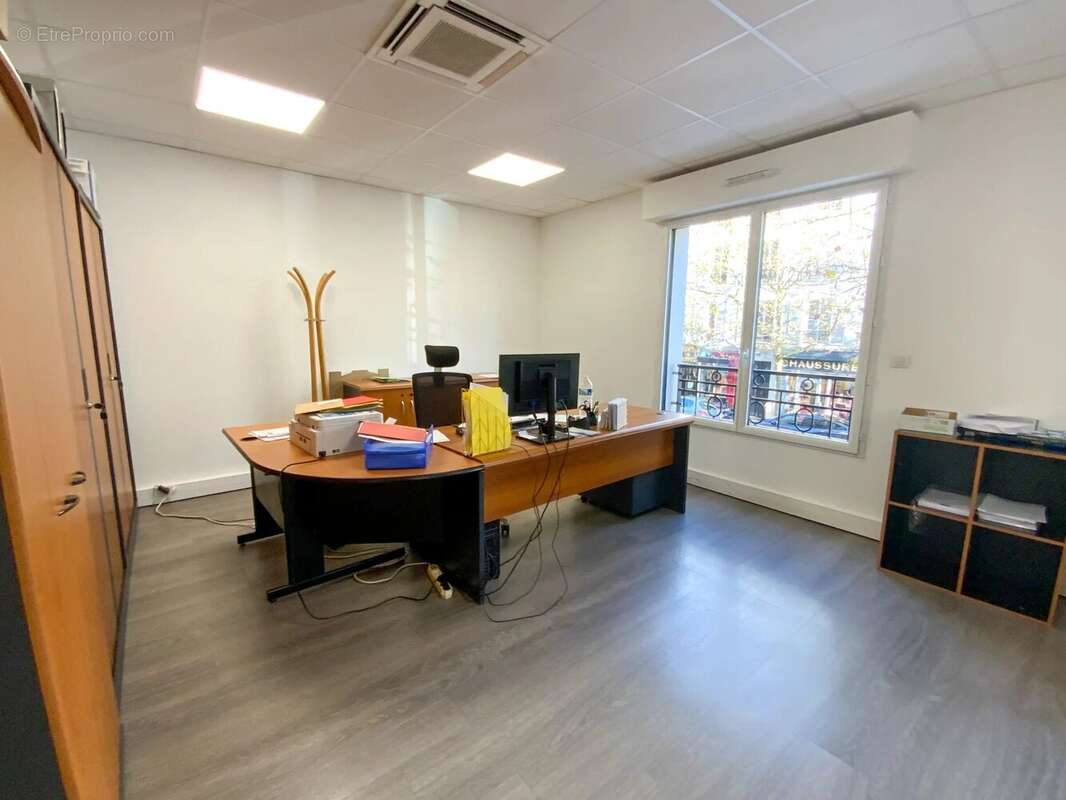 Commerce à LE RAINCY