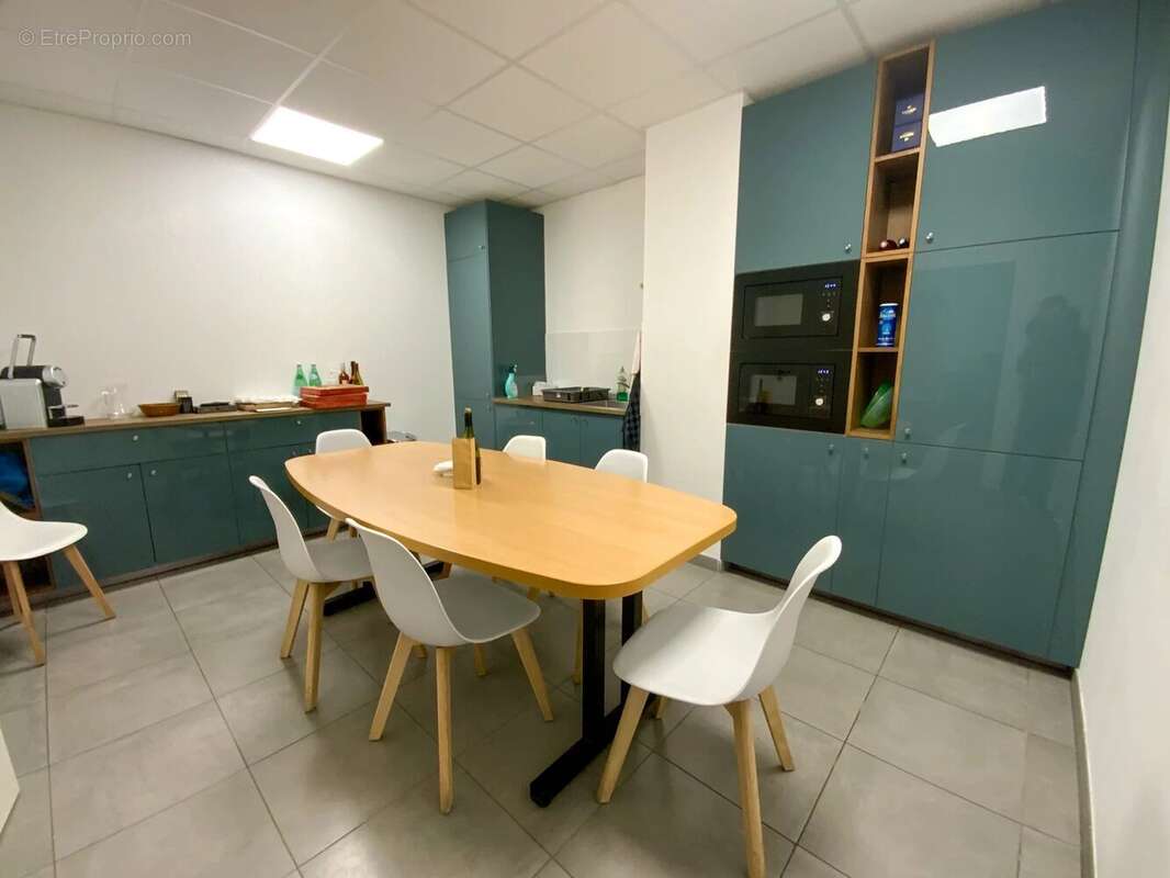 Commerce à LE RAINCY