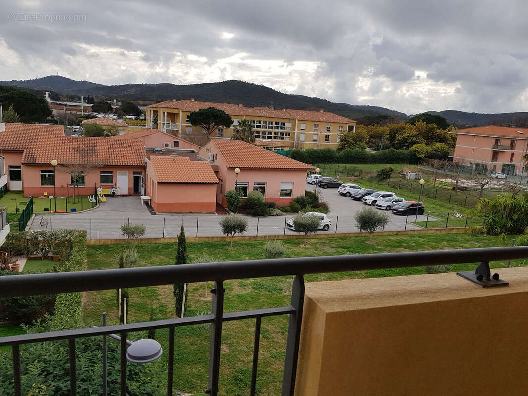 Photo 3 - Appartement à BORMES-LES-MIMOSAS