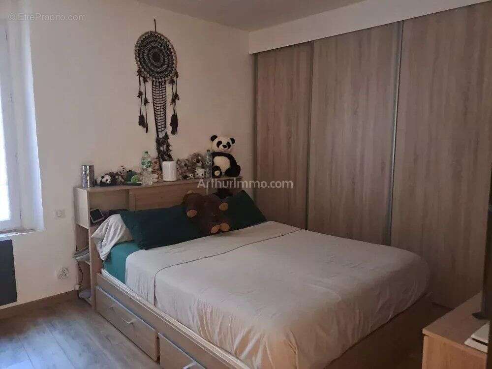 Appartement à SALERNES