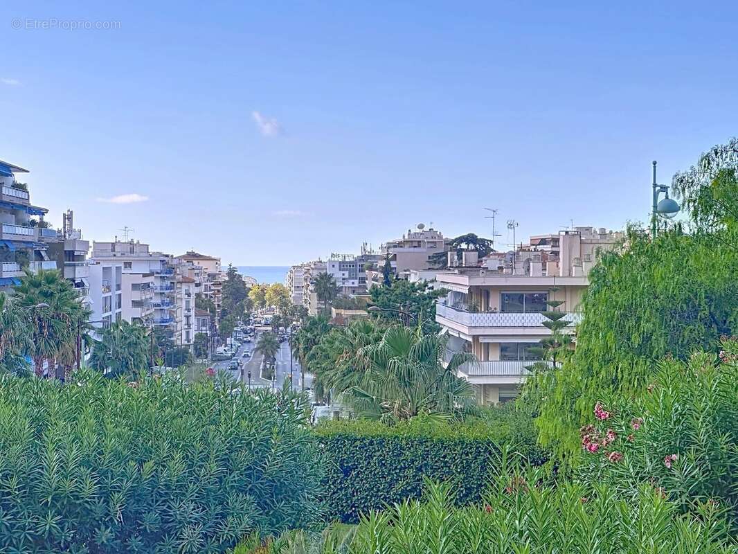 Appartement à LE CANNET