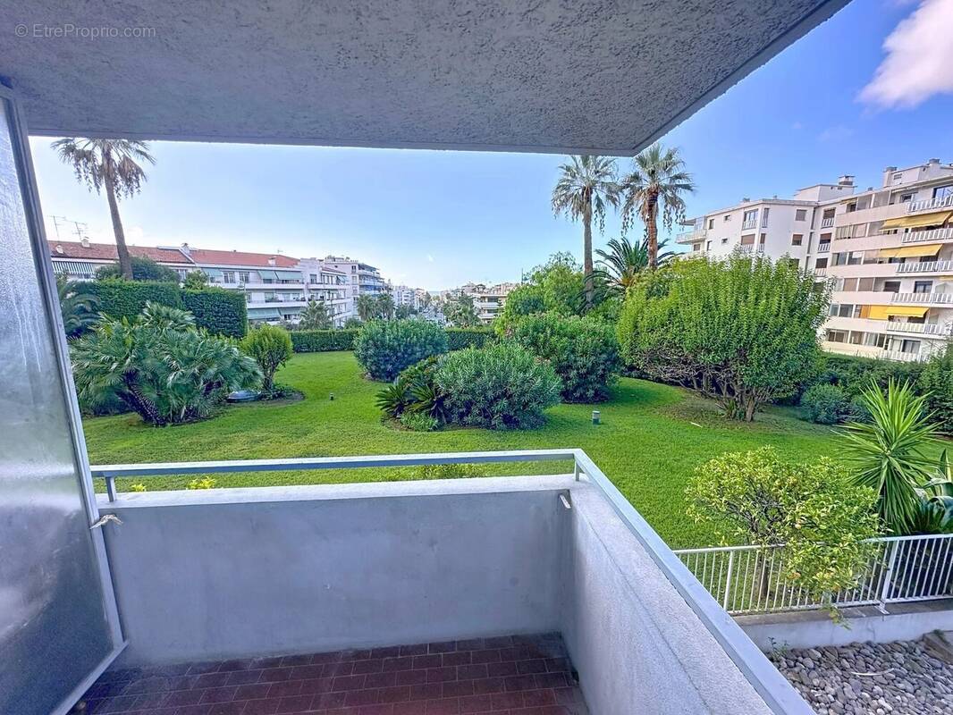 Appartement à LE CANNET