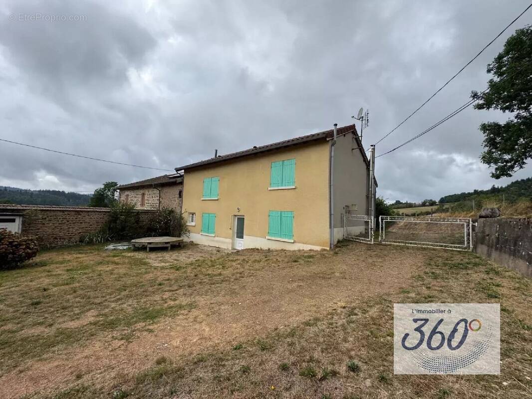 Maison à SAINT-BONNET-DES-BRUYERES