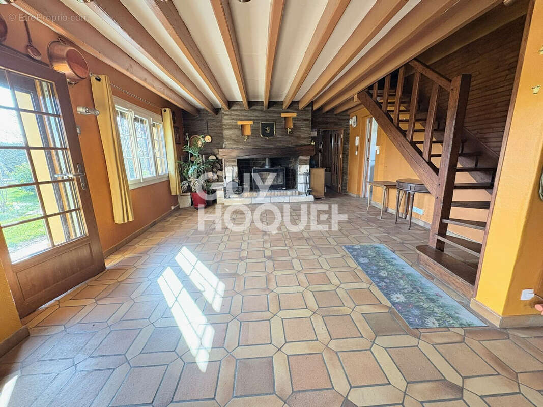 Maison à AMFREVILLE-LA-CAMPAGNE