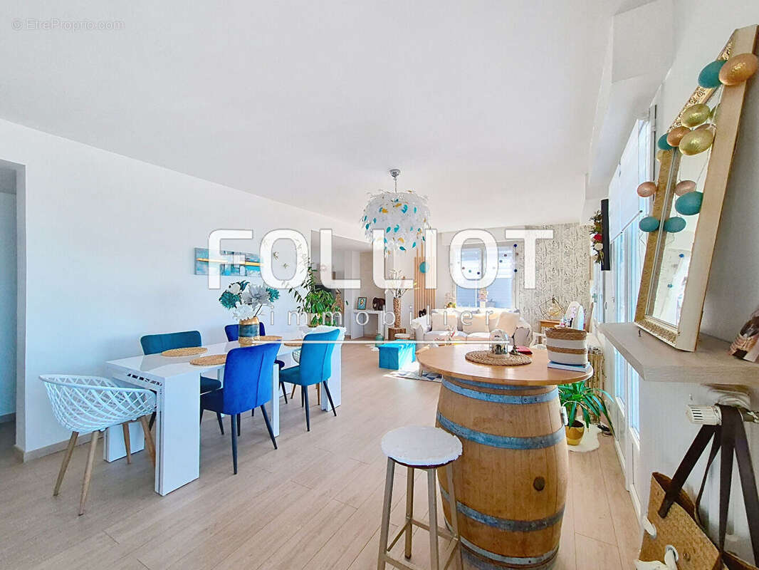 Maison à DONVILLE-LES-BAINS