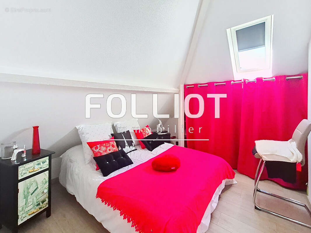 Maison à DONVILLE-LES-BAINS