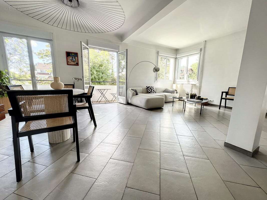 Appartement à GARCHES