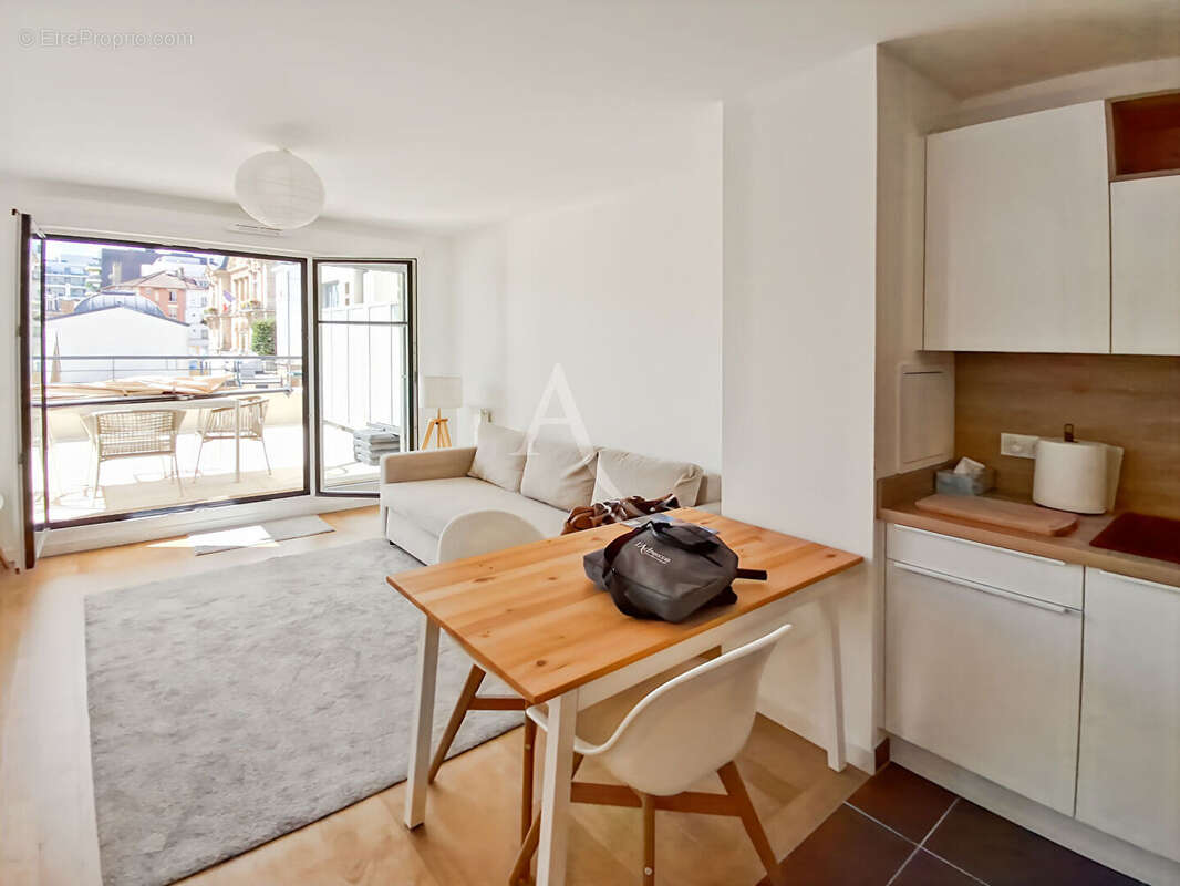 Appartement à SURESNES