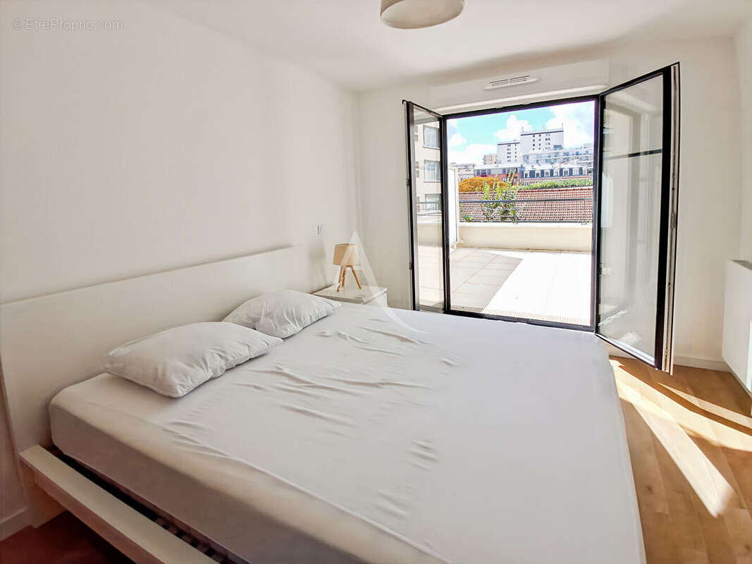 Appartement à SURESNES