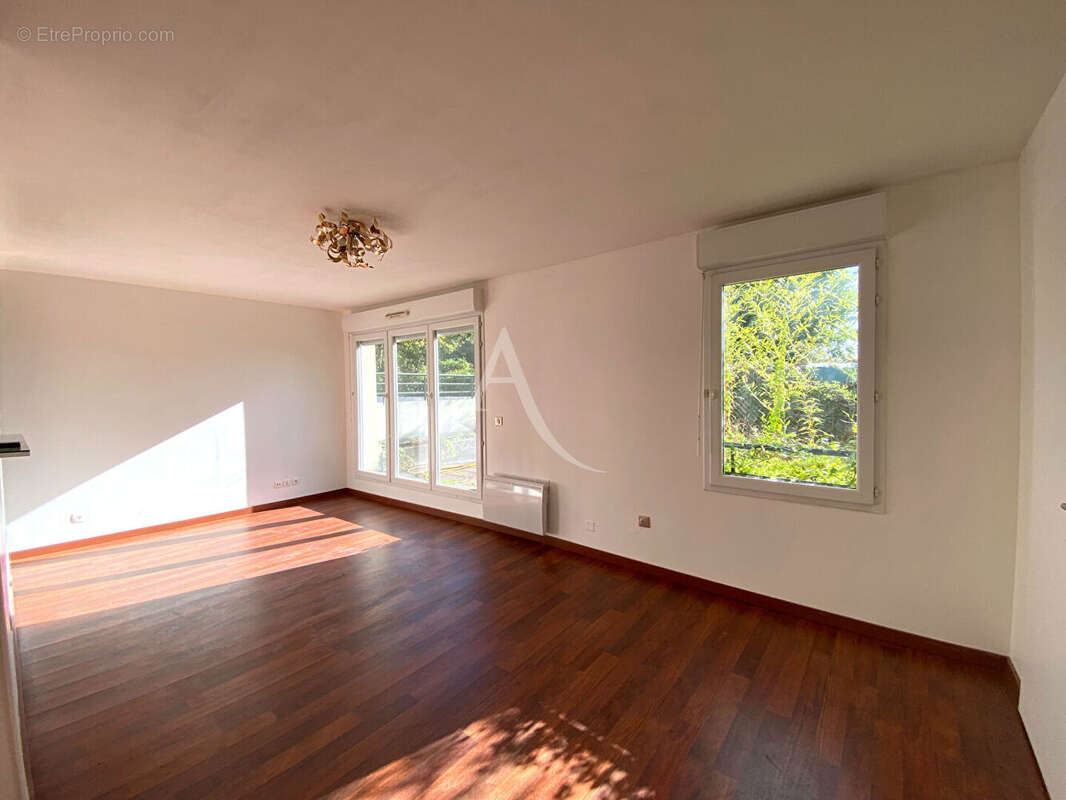 Appartement à GIF-SUR-YVETTE