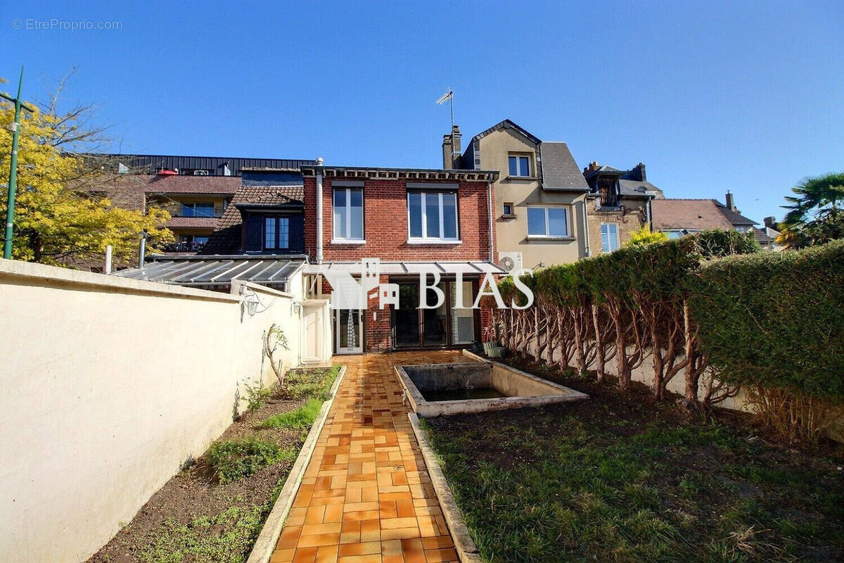 Maison à CAUDEBEC-LES-ELBEUF