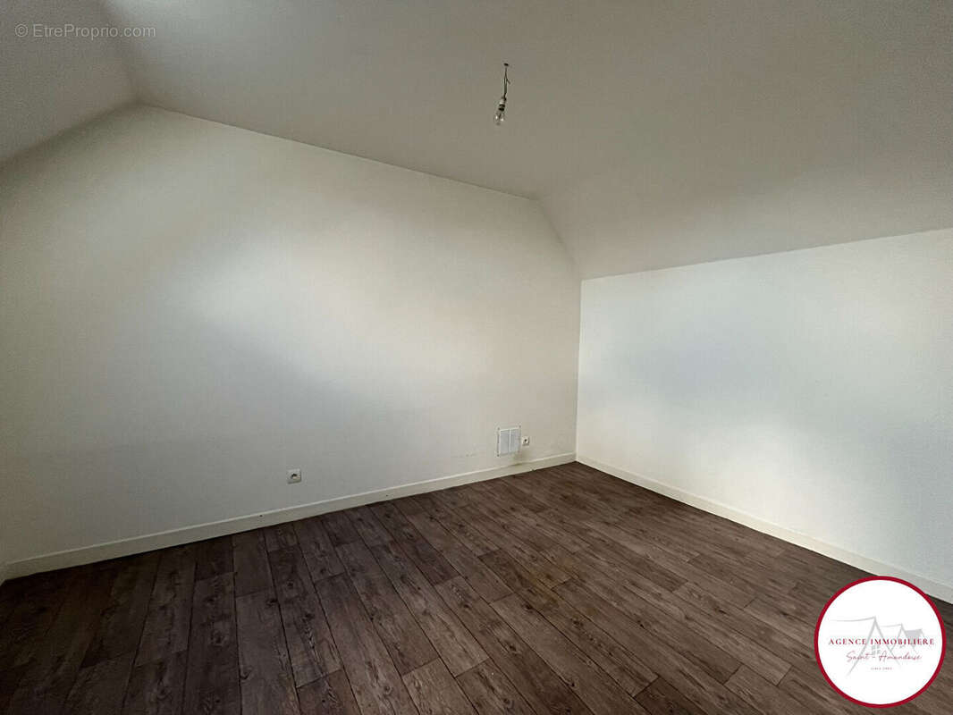 Maison à SAINT-AMAND-MONTROND