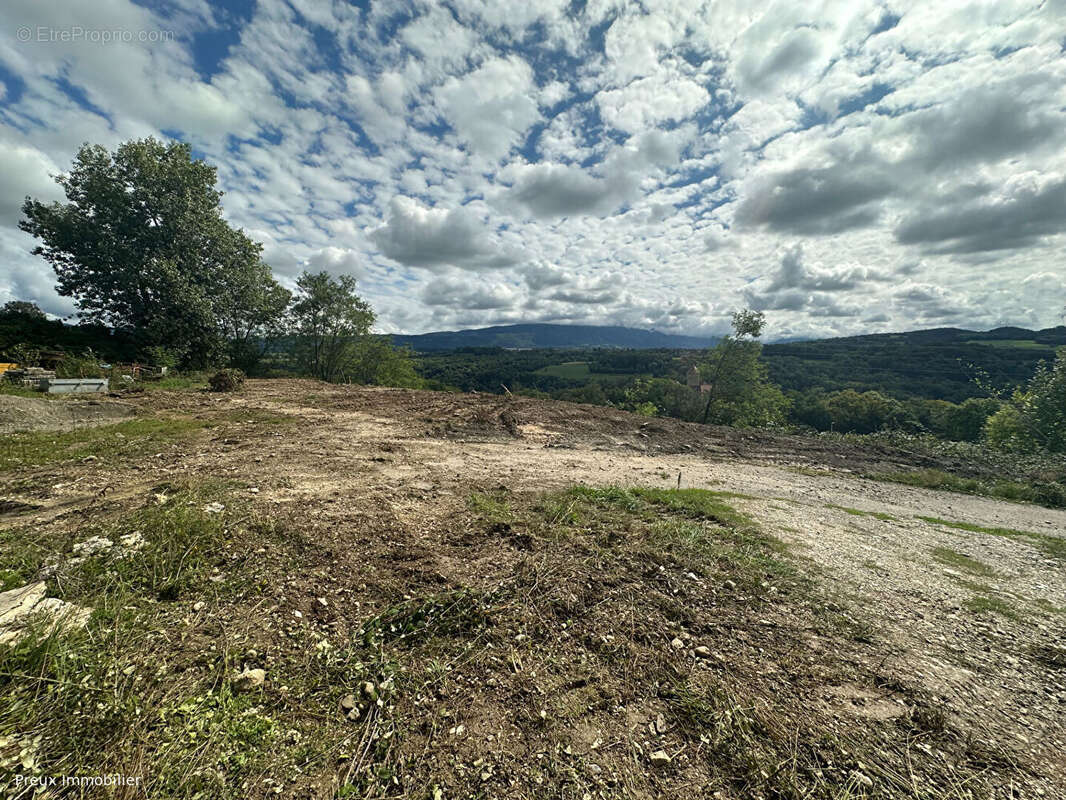 Terrain à LOVAGNY