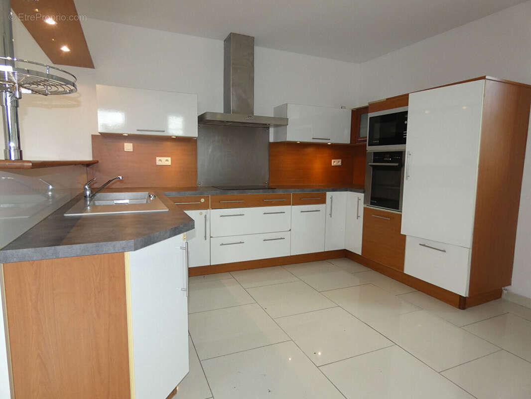 Maison à SAINT-HILAIRE-DU-HARCOUET