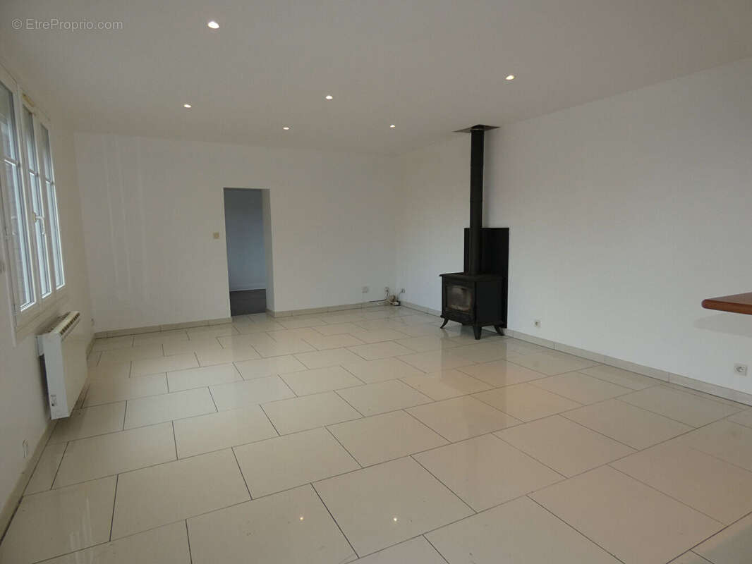 Maison à SAINT-HILAIRE-DU-HARCOUET