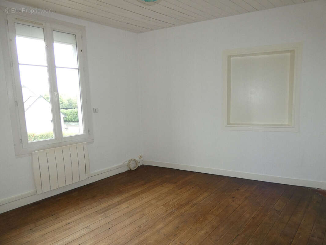 Maison à SAINT-HILAIRE-DU-HARCOUET