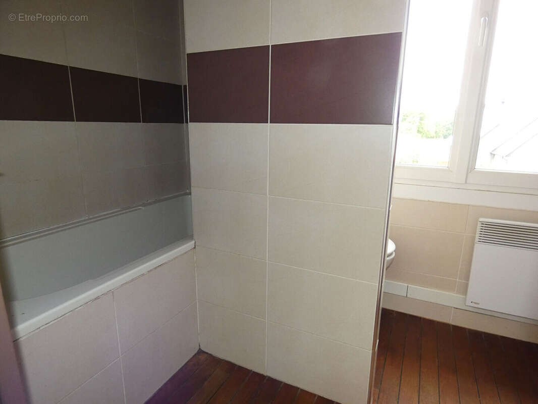 Maison à SAINT-HILAIRE-DU-HARCOUET