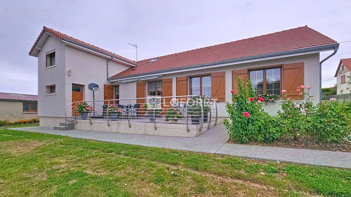 Maison à SERAUCOURT-LE-GRAND