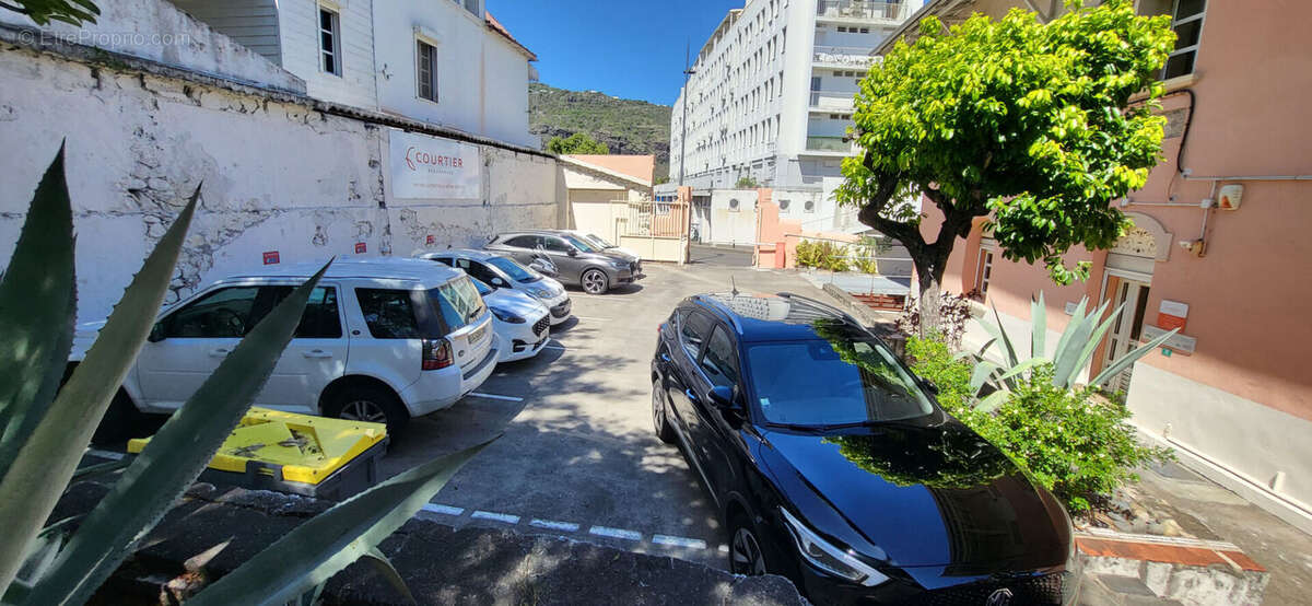 Appartement à SAINT-DENIS