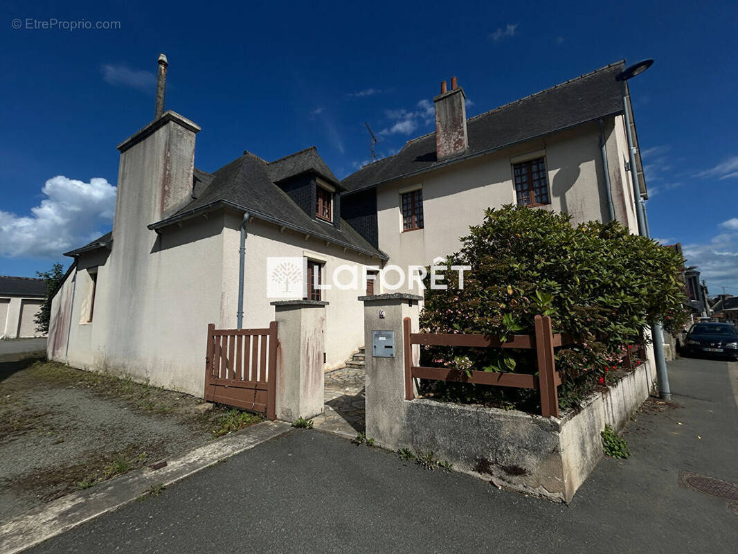 Maison à LEZARDRIEUX