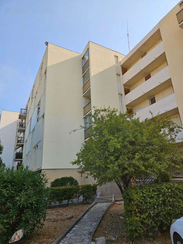 Appartement à MARSEILLE-14E