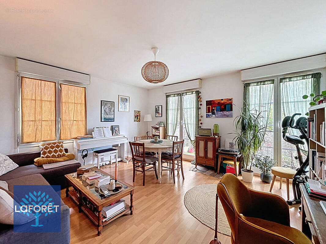 Appartement à CORBEIL-ESSONNES