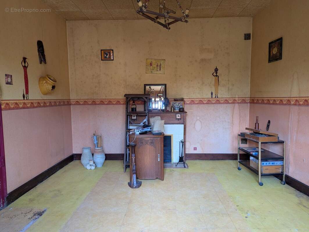 Maison à EYMOUTIERS