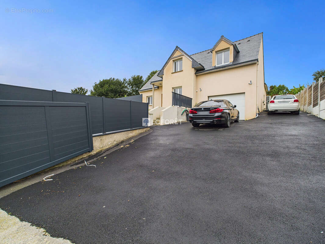 Maison à ERGUE-GABERIC