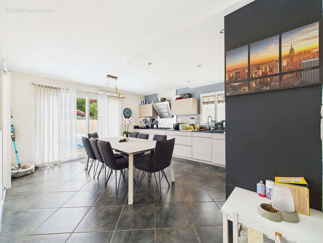 Maison à ERGUE-GABERIC