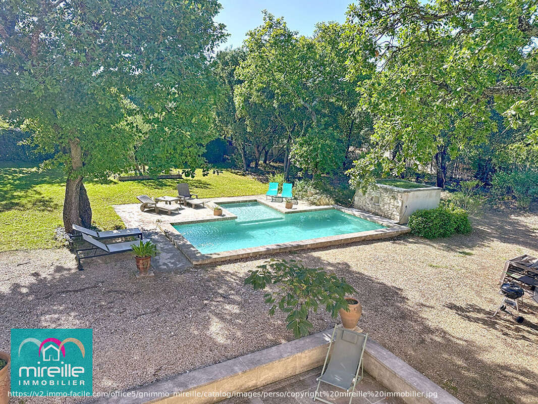 Maison à PERNES-LES-FONTAINES