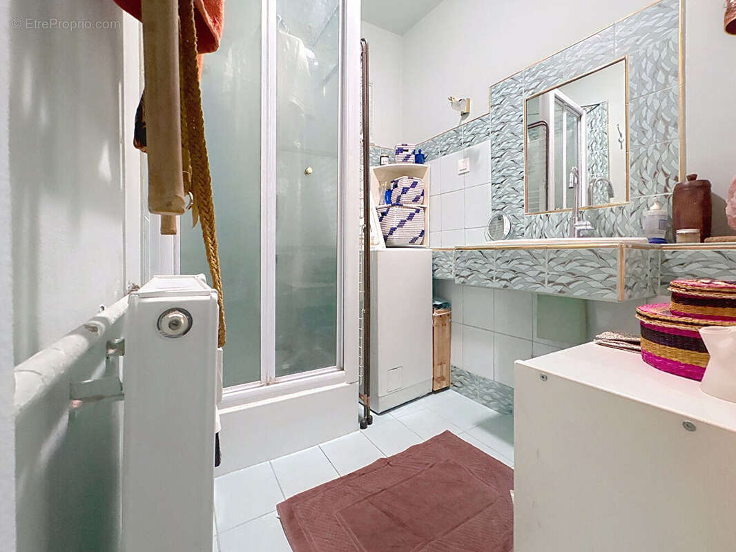 Appartement à PARIS-20E