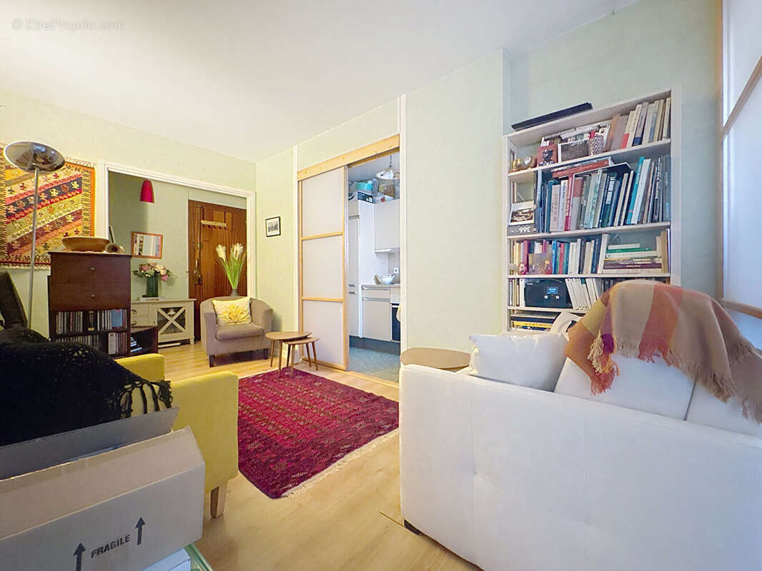 Appartement à PARIS-20E