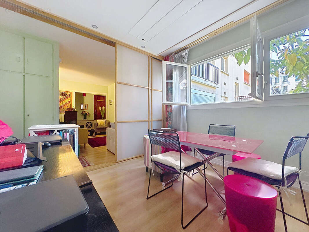 Appartement à PARIS-20E