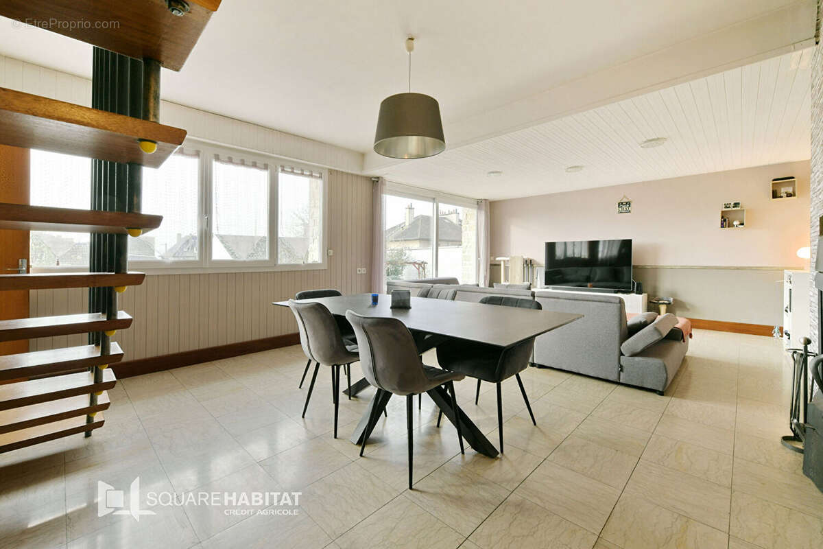 Maison à CONDE-SUR-NOIREAU