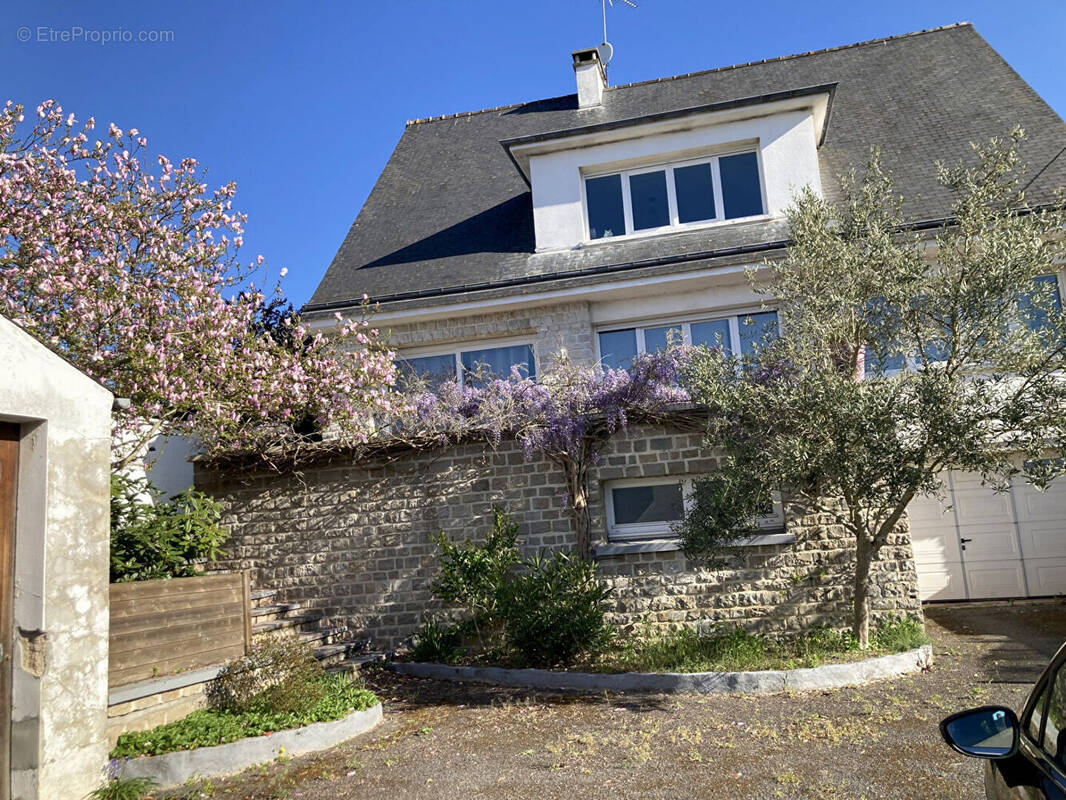 Maison à CONDE-SUR-NOIREAU