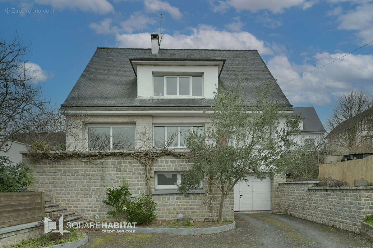 Maison à CONDE-SUR-NOIREAU