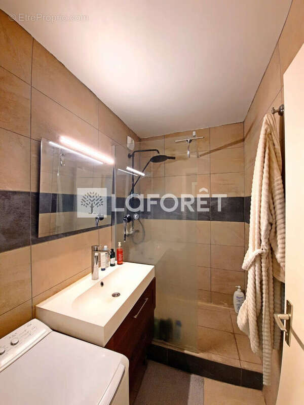 Appartement à SAINT-ETIENNE