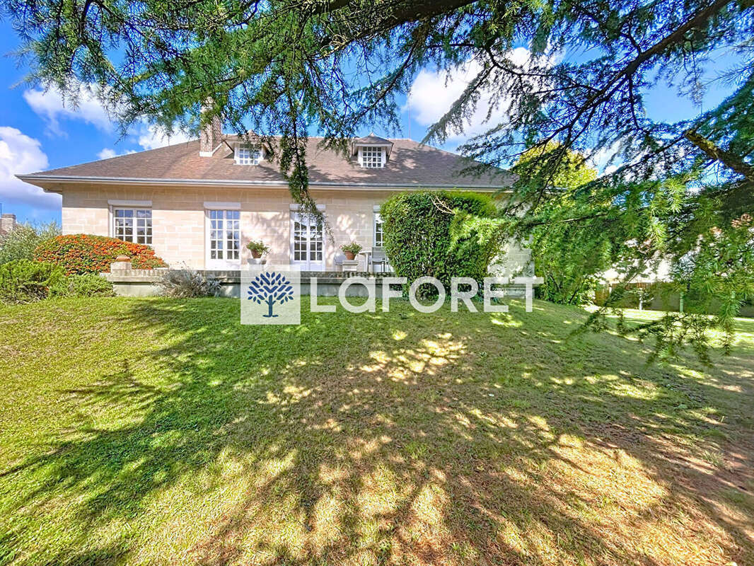 Maison à SAINT-NOM-LA-BRETECHE