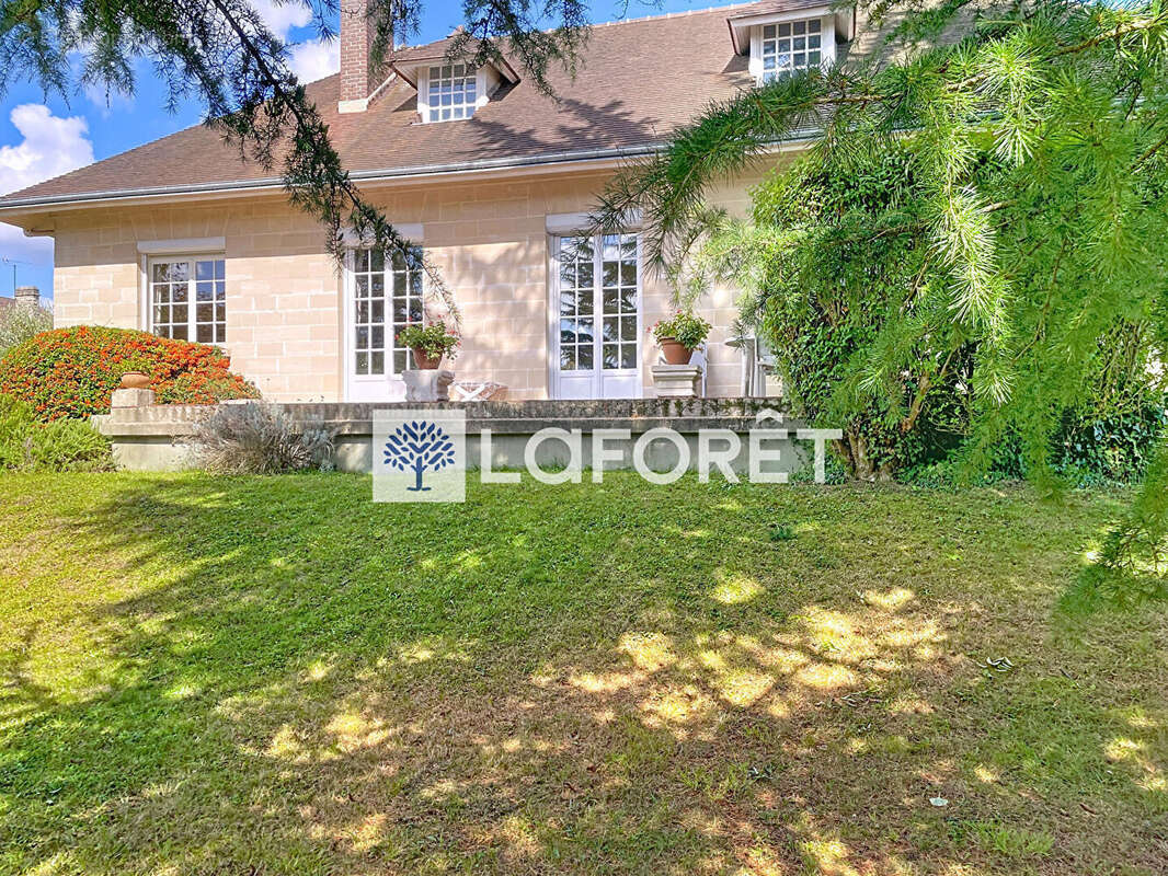 Maison à SAINT-NOM-LA-BRETECHE