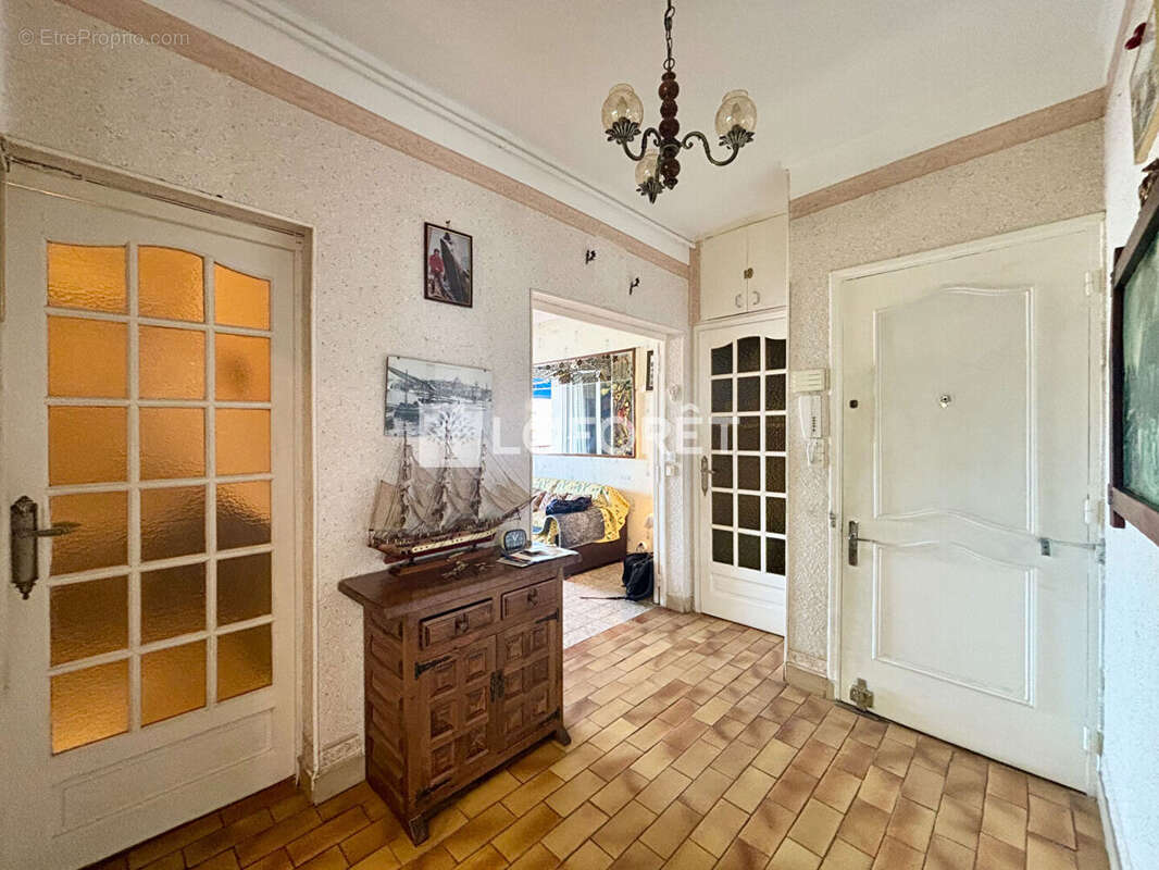 Appartement à MARSEILLE-2E