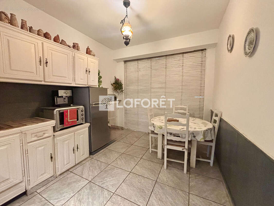 Appartement à MARSEILLE-2E