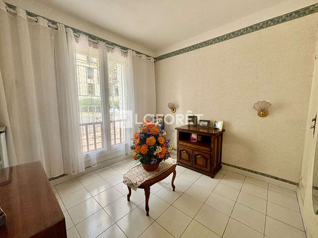 Appartement à MARSEILLE-2E