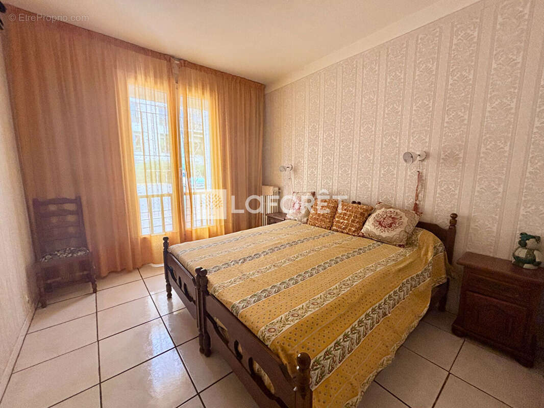 Appartement à MARSEILLE-2E