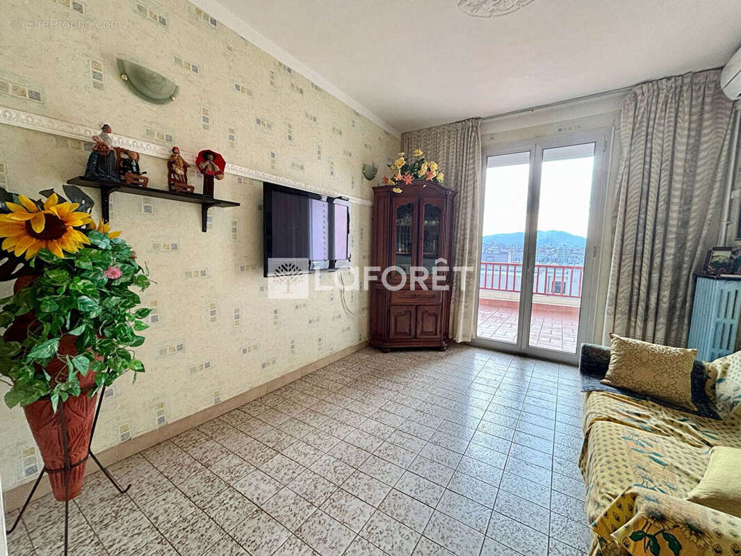 Appartement à MARSEILLE-2E