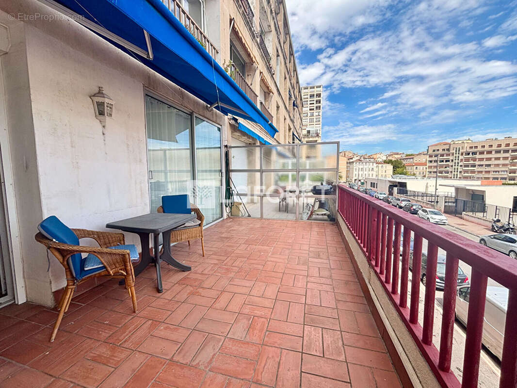 Appartement à MARSEILLE-2E