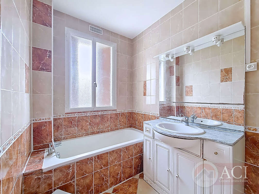 Appartement à EPINAY-SUR-SEINE