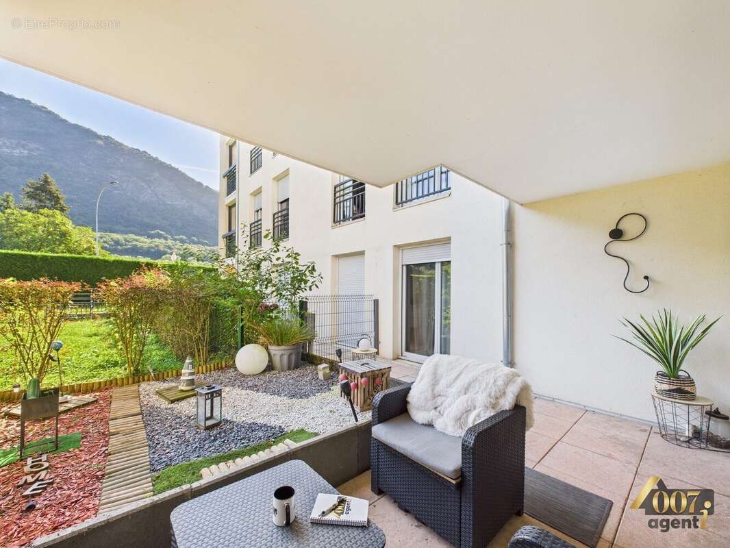 Appartement à CHALLES-LES-EAUX