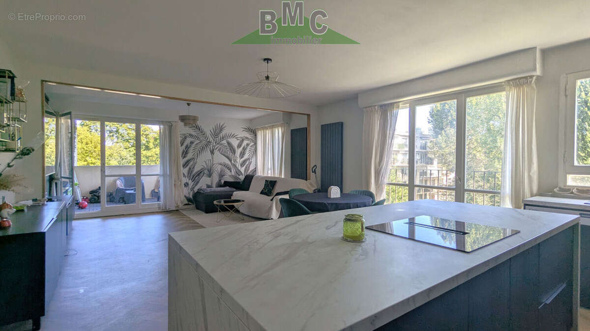 Appartement à LE PLESSIS-BOUCHARD